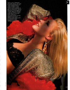 Bailey_Vogue_Italia_November_1985_26.thumb.png.802dc3d393d2749e091679bc244cb112.png