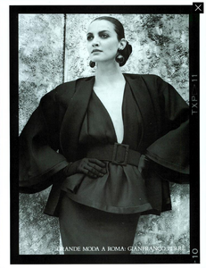 Bailey_Vogue_Italia_September_1986_Speciale_08.thumb.png.1308b79376217586f3cdf130d25585d3.png