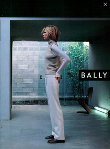 Bally_Fall_Winter_99_00_02.thumb.png.d2f133d7d5a894588310b34c0786b88e.png