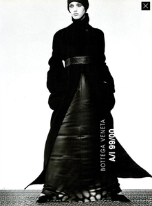 Bottega_Veneta_Fall_Winter_99_00_01.thumb.png.0a1df0a9a8c41eab21e96145c038a1b9.png