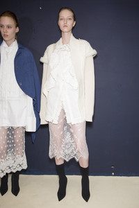 Burberry-bks-Z-RS17-3104.thumb.jpg.52a8f51617c543a090e6552e33b6e419.jpg
