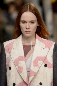 Calvin-Klein-clpi-RF17-0182.thumb.jpg.1e8d75827f36af961906700af1ce0be1.jpg