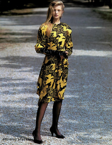 Demarchelier_Versace_Fall_Winter_86_87_03.thumb.png.396ca1a077bf221946d6926c3c96cfb4.png