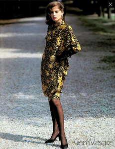 Demarchelier_Versace_Fall_Winter_86_87_04.thumb.png.4110fe496738f647bba45f79a4685434.png
