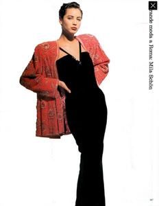 Demarchelier_Vogue_Italia_September_1986_Speciale_06.thumb.png.5ff260fe600eef0f00e406b0381601d0.png