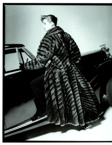 Demarchelier_Vogue_Italia_September_1986_Speciale_11.thumb.png.0cbb0759723c0887a054d489c9ce915c.png