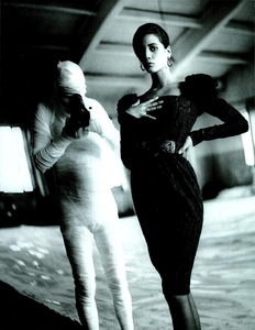 Demarchelier_Vogue_Italia_September_1986_Speciale_21.thumb.png.3c3cf3e8ea62df5f54088a895777eaae.png