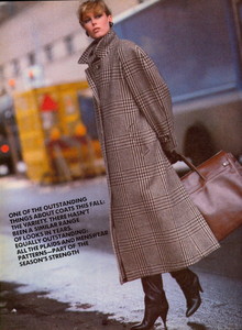 Elgort_Vogue_US_September_1982_05.thumb.jpg.3c2590d5d9913ff7623337cdd5bb09bb.jpg