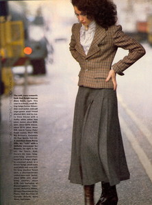 Elgort_Vogue_US_September_1982_15.thumb.jpg.535175b364a541d7d0d0cce291ff1527.jpg
