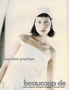 ElleFr220698beaucoup01.thumb.jpg.c429d5c7a7e3356d237b47d8353b6aa2.jpg