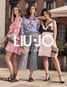 Elle_Italia_Febbraio_2018-page-002.jpg