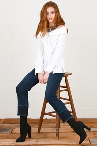 Finley_Shirts_2491067_Portrait_Collar_White_1024x1024.jpg