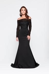 Gina-Black2.jpg