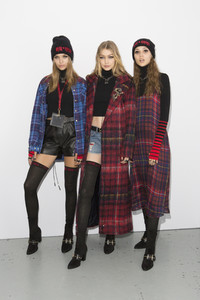 Hilfiger-bks-Z-RF17-9169.thumb.jpg.077d918d058f76e9260aad5dac8caaa1.jpg