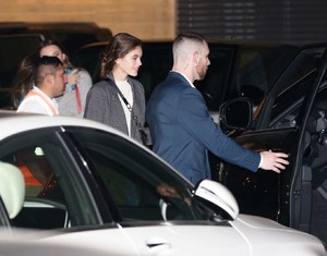 Kaia-Gerber_-Out-for-dinner-at-Nobu--06.thumb.jpg.01efb778eef032faa2f18132bcfb57cd.jpg