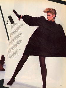 King_Vogue_US_September_1982_06.thumb.jpg.4bd4cf6812ef08bb8ffe40c477586b4f.jpg