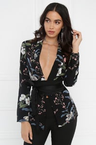 Lola-shoetique-lolashoetique-lolashoetiquedolls-lolaootd-must-have-trendy-trending-2017-fall-collection-holiday-collection-BLACK-floral-long-sleeve-blazer-110317-5__97861.1509739124.jpg
