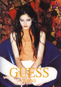 Lonneke-Engel-Guess-1996-ph.Ellen-von-Unwerth-04.thumb.jpg.02337914484db067372149f1fd1a9220.jpg