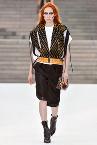 Louis_vuitton_cruise_ss18_0691.thumb.jpg.12a5d91fbea8436c2b2a176bf267acd3.jpg