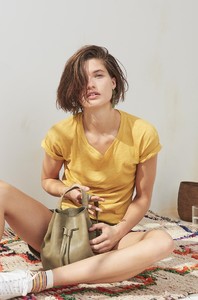 Madewell-February-2018-Outfit-Ideas05.thumb.jpg.68f580abd07be5df5bae44b516f794e2.jpg