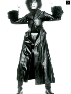 Meisel_Alberta_Ferretti_Fall_Winter_94_95_06.thumb.png.4e6cf0974535cc9b8ee4f43fea40965a.png