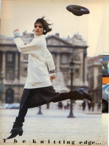 Meisel_Vogue_US_August_1983_01.thumb.jpg.fdfc5b2cc09d74d0a849ea073d1cf23f.jpg