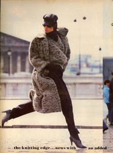 Meisel_Vogue_US_August_1983_03.thumb.jpg.ac64c941a9fc9f9888effde52a038095.jpg