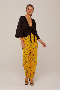 Mia-Top-Black-Fast-Lane-Pant-Yellow-1.jpg