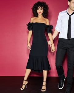 Neiman-Marcus-Little-Black-Dresses-Lookbook03.thumb.jpg.e06b1b62bb2e24d65f965b228dbc0c0e.jpg