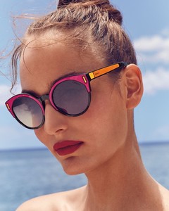 Neiman-Marcus-Resort-2018-Sunglasses-Lookbook02.thumb.jpg.5d0e92765cedf7c9d1285f4101e84a52.jpg