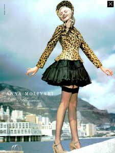 Newton_Blumarine_Fall_Winter_94_95_09.thumb.png.5b3eedb02ee448a20bcf876f7bfae8ad.png