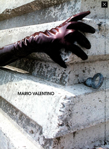 Newton_Mario_Valentino_Fall_Winter_99_00_02.thumb.png.9b80414b1f53b0a0637dbc2581a1c2b6.png