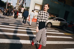 Nylon-Magazine-December-2017-Sophia-Skloss-Kate-Owen-11.thumb.jpg.8826ae8482208b4a8a7a6aaca63293fd.jpg
