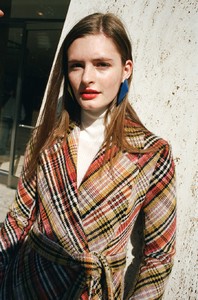 Nylon-Magazine-December-2017-Sophia-Skloss-Kate-Owen-15.thumb.jpg.00acfcf1278269505b6f313e61ed50ca.jpg