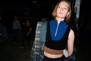 Nylon-Magazine-December-2017-Sophia-Skloss-Kate-Owen-3.thumb.jpg.30018f543690c53083a5462d78d88aa9.jpg