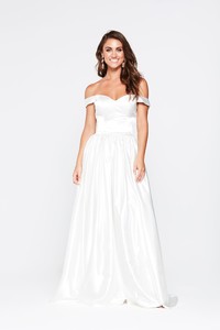Oddette-White1.jpg