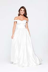 Oddette-White6.jpg
