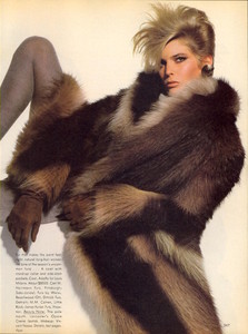Penn_Vogue_US_November_1982_02.thumb.jpg.81bdb94bf14210e8404134fcc477c21c.jpg