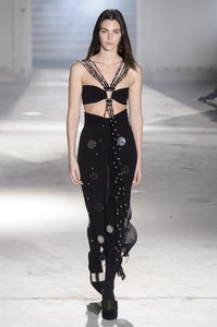 Proenza-Schouler-RF18-0859.thumb.jpg.5f7a17b23063ce59f32595efae64daeb.jpg