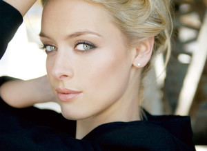 Rachel_Skarsten.thumb.jpg.d37beb951e95f42ba8edd301ade2f687.jpg