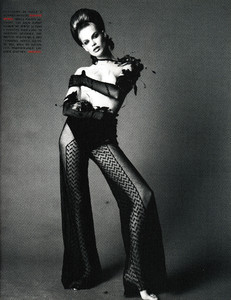 Saikusa_Vogue_Italia_December_1993_04.thumb.jpg.0512191db9aeaef81c1d39192bdb719d.jpg