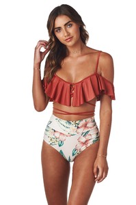 Sienna_Caletta_Top_x_Tommi_Floral_High_Rise_Bottom_581480fc-b794-4fe6-9c9b-1ffa23fe96be.jpg