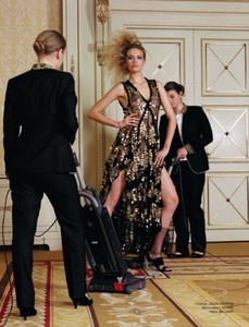 Sophia-Ahrens-by-Emelie-Hultqvist-for-Numero-Russia-December-2017-11.thumb.jpg.3047fdc61debc966e3b7fe848344ef66.jpg