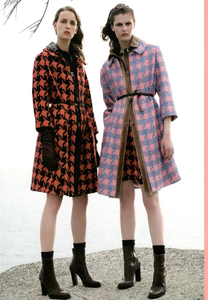 Testino_Miu_Miu_Fall_Winter_03_04_01.thumb.png.22e15890df821fd11ba5545c92ce4878.png