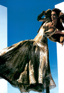 Testino_Roberto_Cavalli_Fall_Winter_03_04_08.thumb.png.ee01b5d062f1669ebfc51745c05b7d55.png