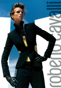 Testino_Roberto_Cavalli_Fall_Winter_03_04_10.thumb.png.bd550e6be20b330227345adcdac317b3.png