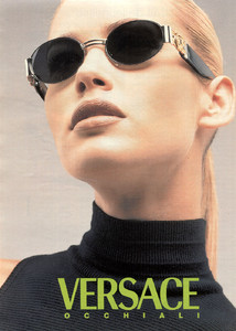 Valeria-Mazza-Versace-1996-01.thumb.jpg.4af4103c2e6590062e6ded4043ed604c.jpg