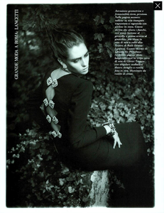 Vallhonrat_Vogue_Italia_September_1986_Speciale_13.thumb.png.16c42faa8e73a1b5e4b2ff7e0683ad46.png