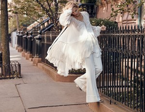 Venice-Magazine-Winter-2018-Michaela-Kocianova-Christopher-Ferguson-1-2.thumb.jpg.67037c8ff48f21f41772500ed621020c.jpg
