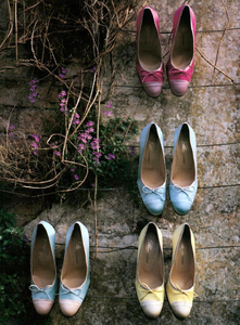 Walker_Blumarine_Fall_Winter_99_00_03.thumb.png.2b036ac0b71091e39330386dfad2dfe8.png